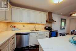 781 PAM CRESCENT | Newmarket Ontario | Slide Image Seven