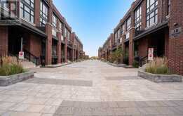 1 WHITAKER WAY | Whitchurch-Stouffville Ontario | Slide Image Three