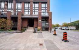 1 WHITAKER WAY | Whitchurch-Stouffville Ontario | Slide Image Five