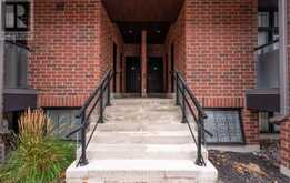 1 WHITAKER WAY | Whitchurch-Stouffville Ontario | Slide Image Six