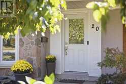 20 MONO COURT | Brampton Ontario | Slide Image Four