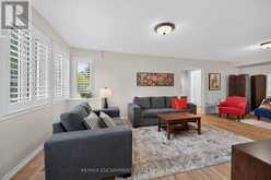 376 SILVERBIRCH BOULEVARD | Hamilton Ontario | Slide Image Eight