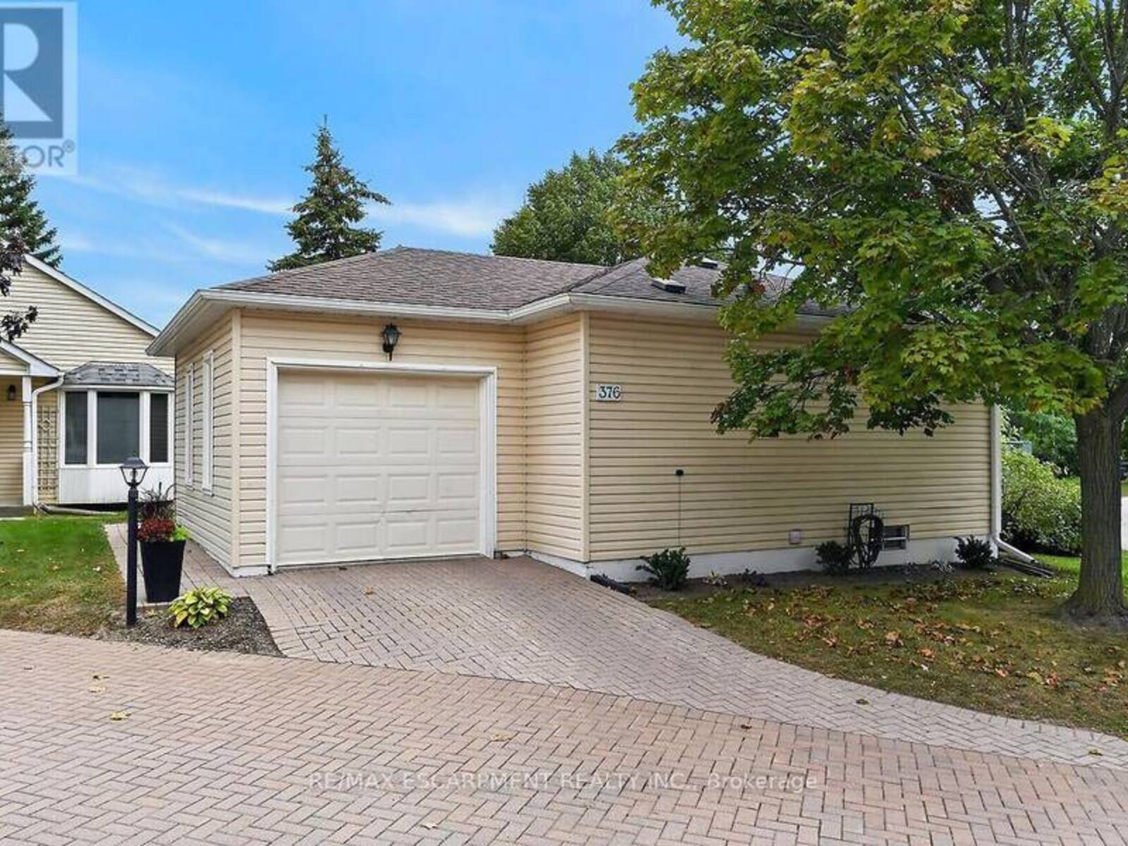 376 SILVERBIRCH BOULEVARD, Hamilton, Ontario L0R 1W0