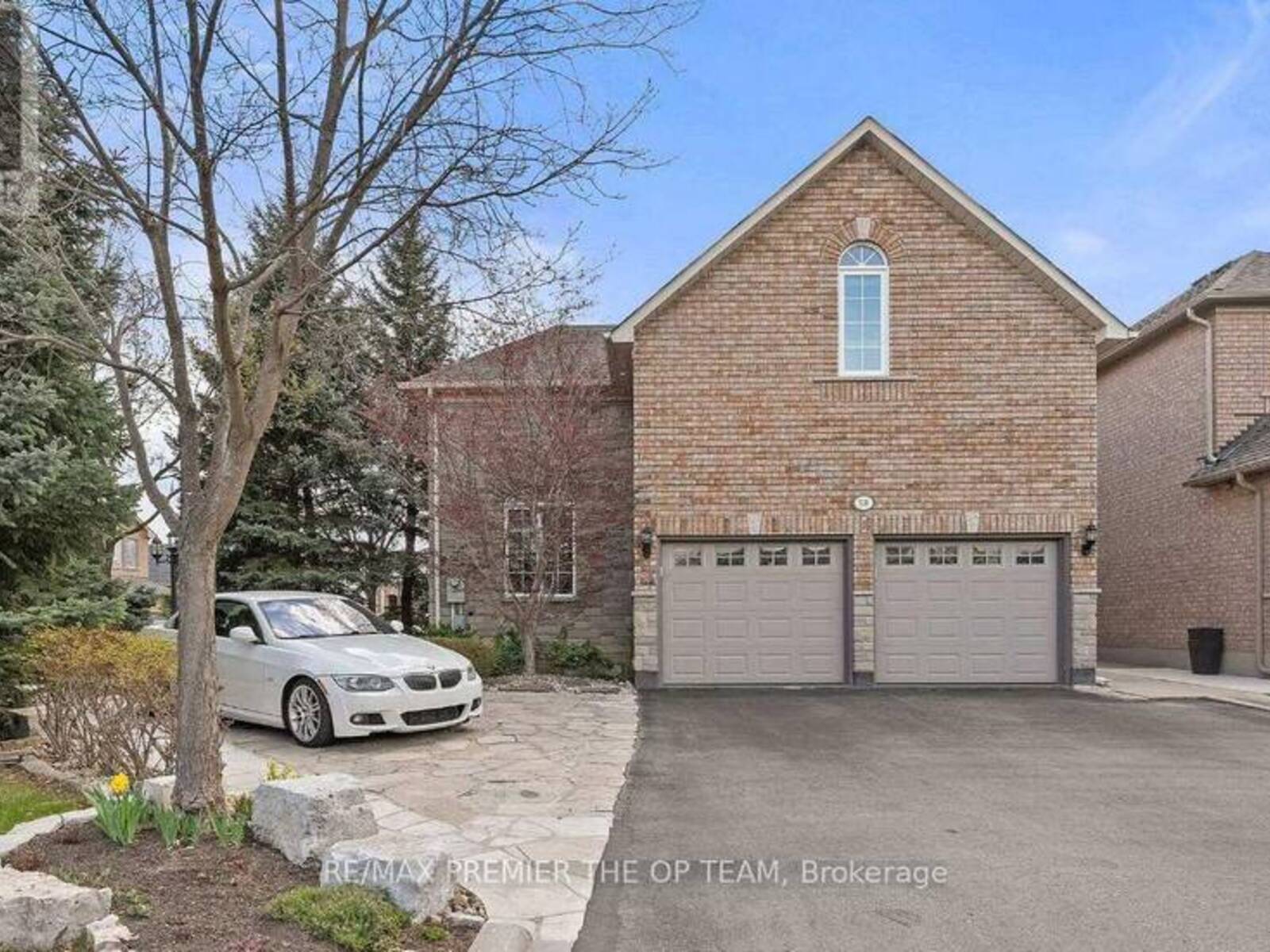 58 CALERA CRESCENT, Vaughan, Ontario L4H 1V9