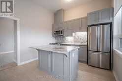 112 - 3265 CARDING MILL TRAIL | Oakville Ontario | Slide Image Thirteen