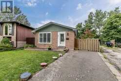 62 COURTICE CRESCENT | Collingwood Ontario | Slide Image Four