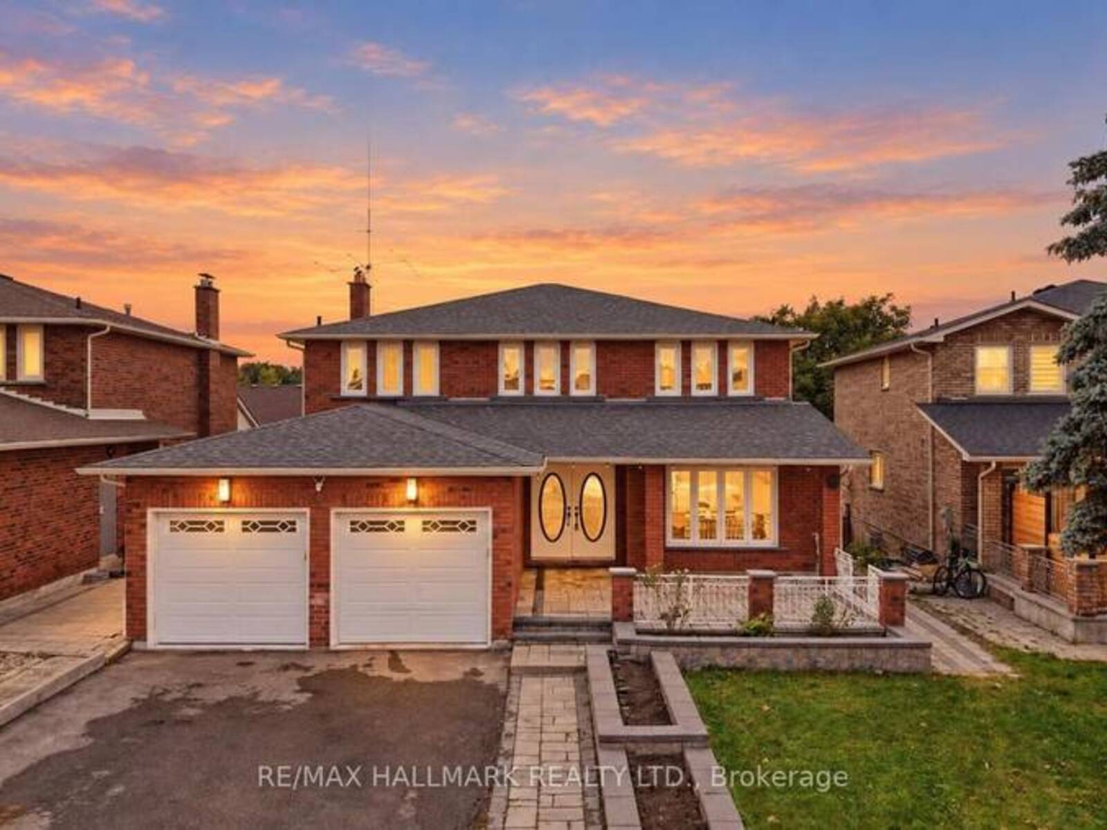 44 OLYMPIA GATE, Vaughan, Ontario L4L 5K3