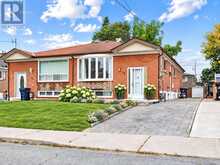 16 AVIS CRESCENT | Toronto Ontario | Slide Image Four