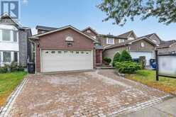 211 PONYMEADOW TERRACE | Toronto Ontario | Slide Image Two