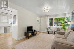 28 INVERLEIGH DRIVE | Toronto Ontario | Slide Image Three