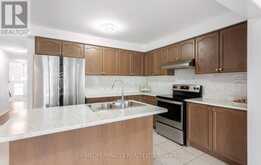 7808 TUPELO CRESCENT | Niagara Falls Ontario | Slide Image Eleven