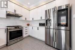 59 HILTS DRIVE | Richmond Hill Ontario | Slide Image Thirteen