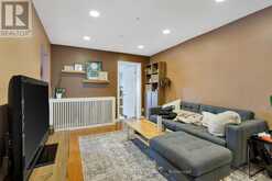 185 WALMER ROAD | Toronto Ontario | Slide Image Eighteen