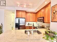 426 - 900 MOUNT PLEASANT ROAD | Toronto Ontario | Slide Image Nine