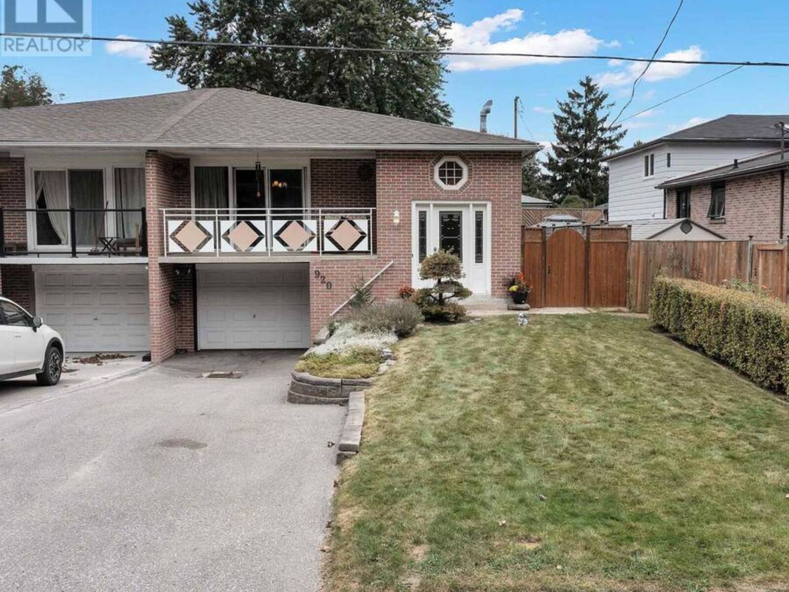 920 SUNRISE AVENUE, Pickering, Ontario L1W 2G3