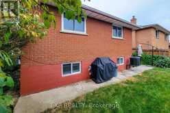 23 TARA COURT | Hamilton Ontario | Slide Image Five
