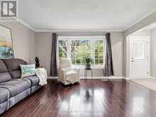 93 BAYVIEW PARKWAY | Newmarket Ontario | Slide Image Five