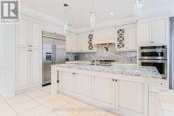 636 MCGREGOR FARM TRAIL | Newmarket Ontario | Slide Image Thirteen