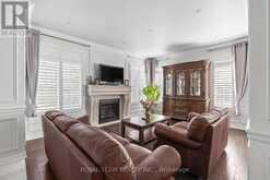 636 MCGREGOR FARM TRAIL | Newmarket Ontario | Slide Image Seven