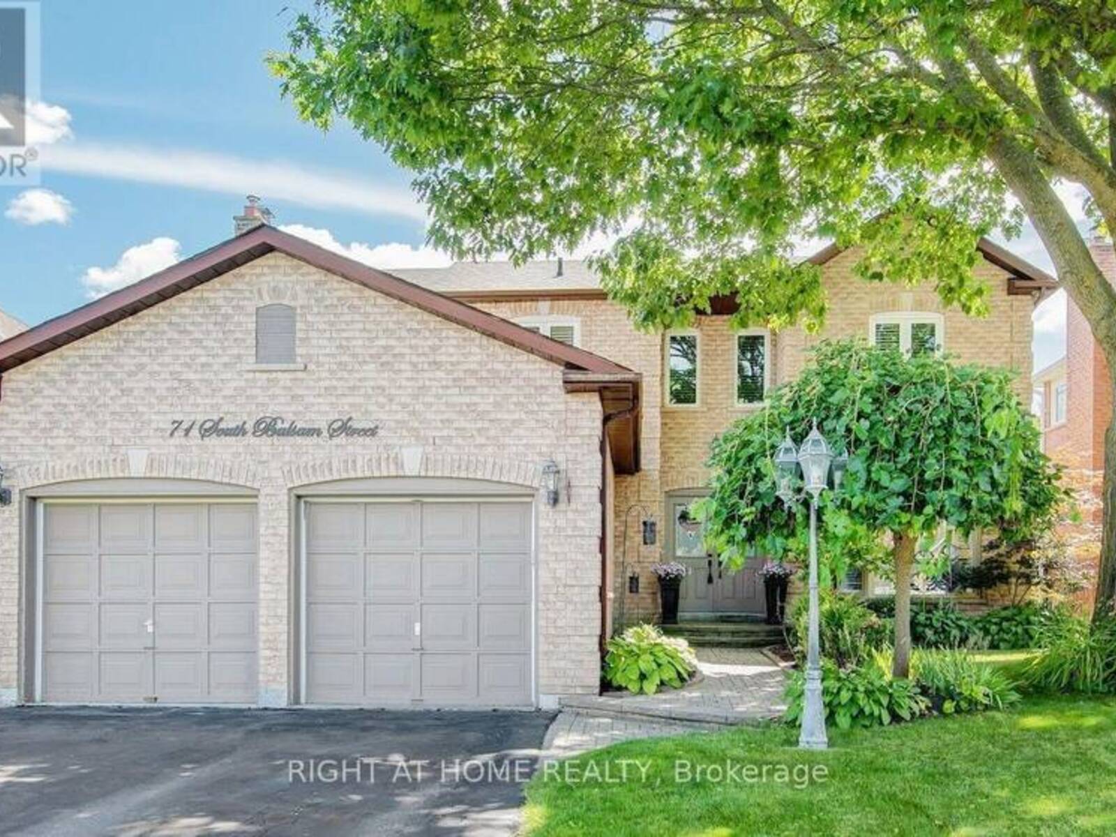 71 SOUTH BALSAM STREET, Uxbridge, Ontario L9P 1G6