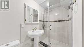 4 ASHSTEAD PLACE | Toronto Ontario | Slide Image Forty