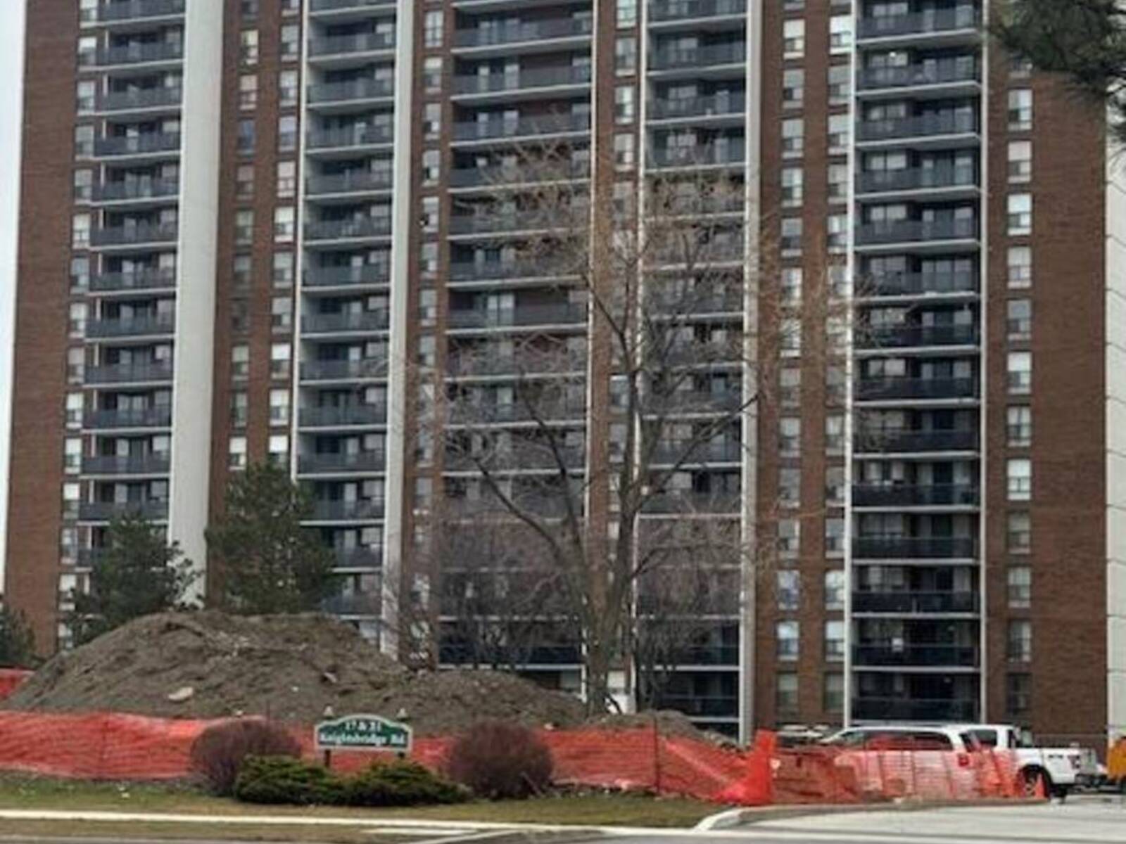 805 - 21 KNIGHTSBRIDGE ROAD, Brampton, Ontario L6T 3Y1
