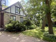 2123 GORDON DRIVE | Mississauga Ontario | Slide Image Three