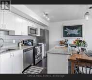 11 SUPERIOR AVE AVENUE | Toronto Ontario | Slide Image Two