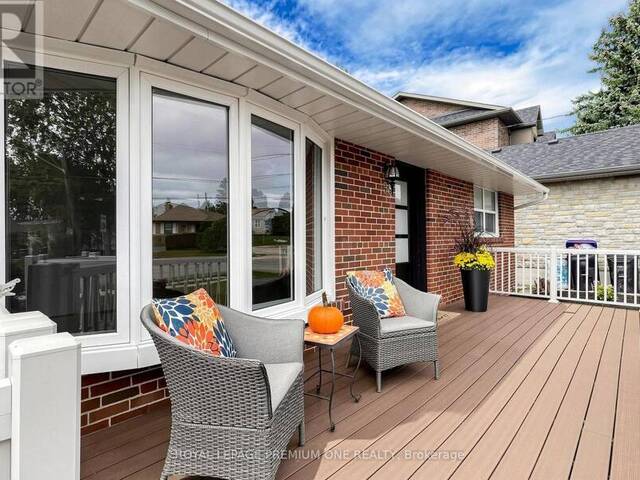 98 THORNTON AVENUE Bradford West Gwillimbury Ontario, L3Z 1N4 - 6 Bedrooms Home For Sale