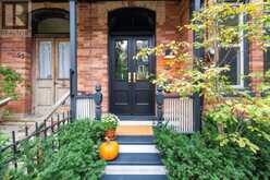 53 SPRUCE STREET | Toronto Ontario | Slide Image Four