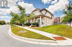 18 TRALEE COURT | Markham Ontario | Slide Image Three
