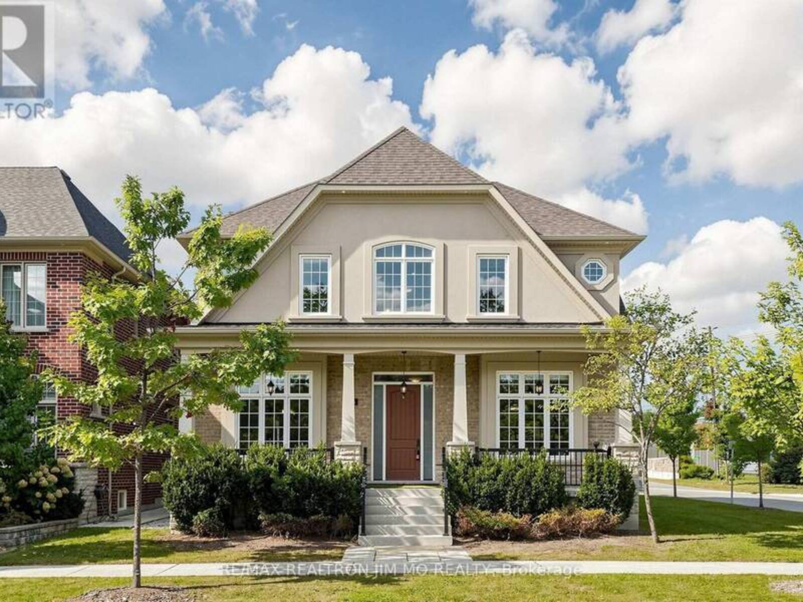18 TRALEE COURT, Markham, Ontario L6C 0V1