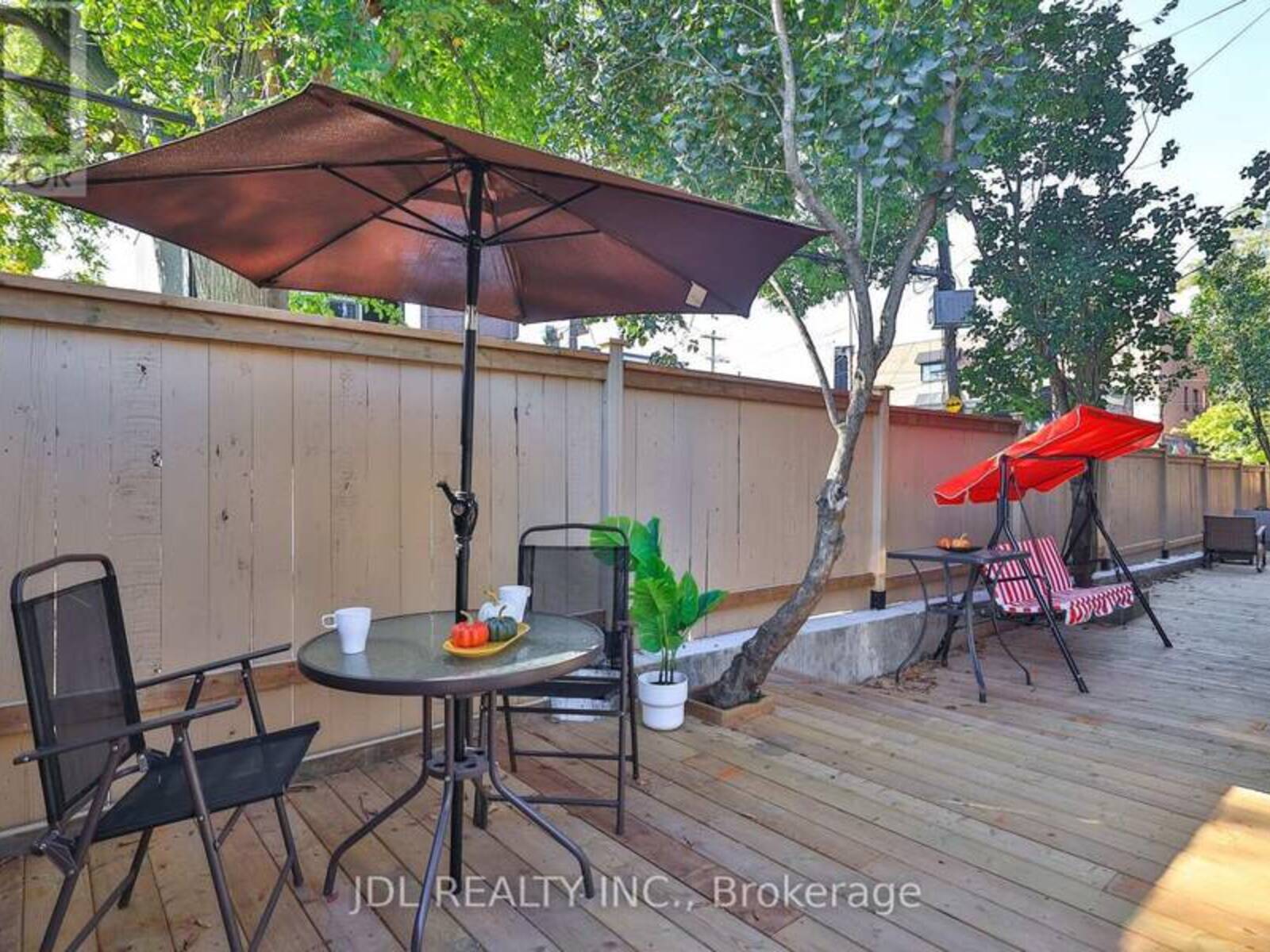 5 SORAUREN AVENUE, Toronto, Ontario M6R 2C6