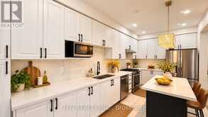 238 SKINNER ROAD | Hamilton Ontario | Slide Image Eight