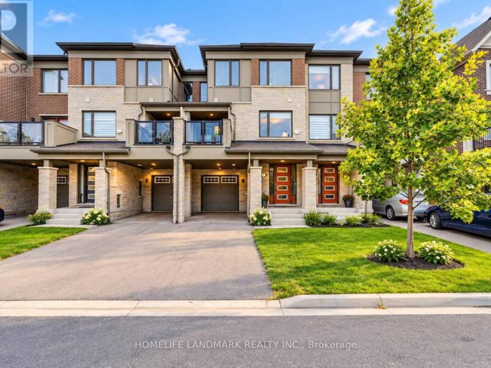 6 SEDGEMOOR STREET, Whitby, Ontario L1P 0M3