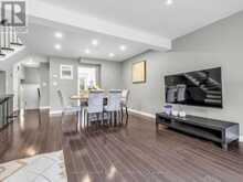 55 ENGLISH IVYWAY | Toronto Ontario | Slide Image Eighteen