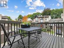 55 ENGLISH IVYWAY | Toronto Ontario | Slide Image Thirty-eight