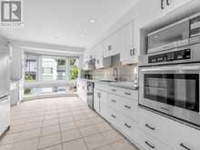 55 ENGLISH IVYWAY | Toronto Ontario | Slide Image Four