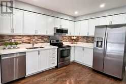 6 KNOTTY PINE DRIVE | Whitby Ontario | Slide Image Ten
