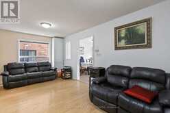 7 ISABELLA GARDEN LANE | Whitchurch-Stouffville Ontario | Slide Image Six
