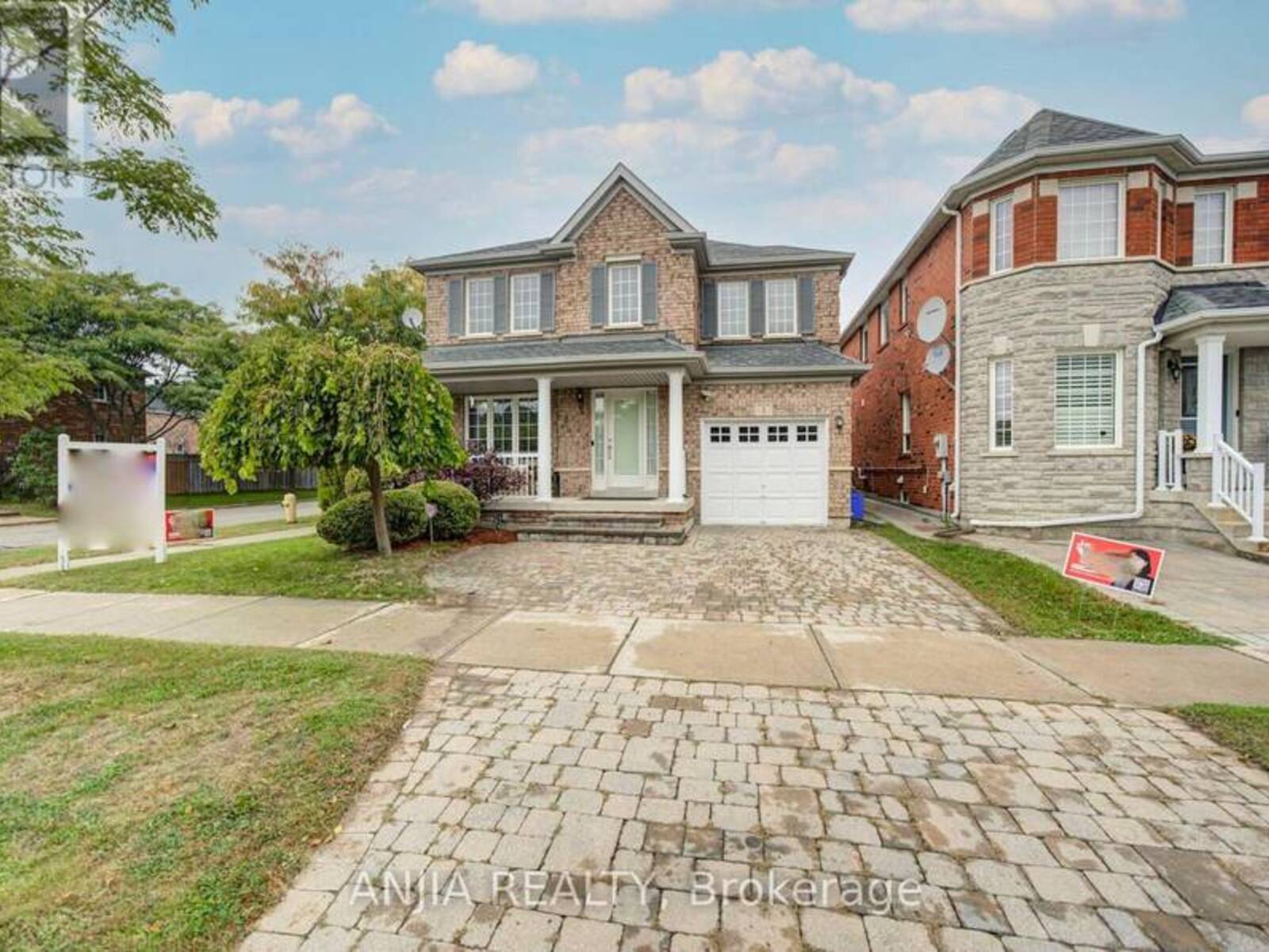 1 AYLESBURY GATE, Markham, Ontario L6C 2R6