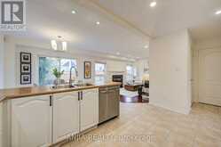 1 AYLESBURY GATE | Markham Ontario | Slide Image Fifteen