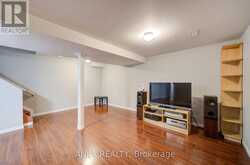 1 AYLESBURY GATE | Markham Ontario | Slide Image Forty