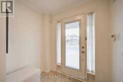 1 AYLESBURY GATE | Markham Ontario | Slide Image Five