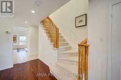 1 AYLESBURY GATE | Markham Ontario | Slide Image Six