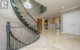 11 HANS DRIVE | Markham Ontario | Slide Image Ten