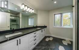 11 HANS DRIVE | Markham Ontario | Slide Image Thirty-four