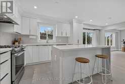 26 COUNTRY LANE | Barrie Ontario | Slide Image Eighteen
