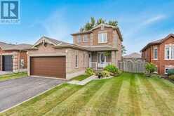 36 RED OAK DRIVE | Barrie Ontario | Slide Image Three
