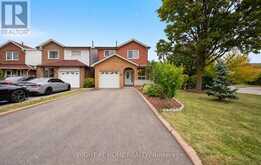 875 MESSENGER MEADOW DRIVE | Mississauga Ontario | Slide Image One